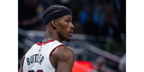 James Harden y Jimmy Butler tienen diferentes trayectorias profesionales James Harden y Jimmy Butler tienen diferentes trayectorias profesionales